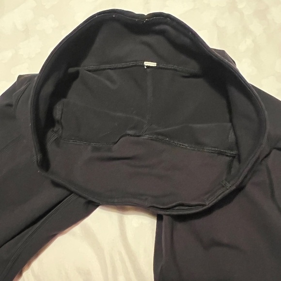 Lululemon Gather & Crow Crop - Picture 7 of 11